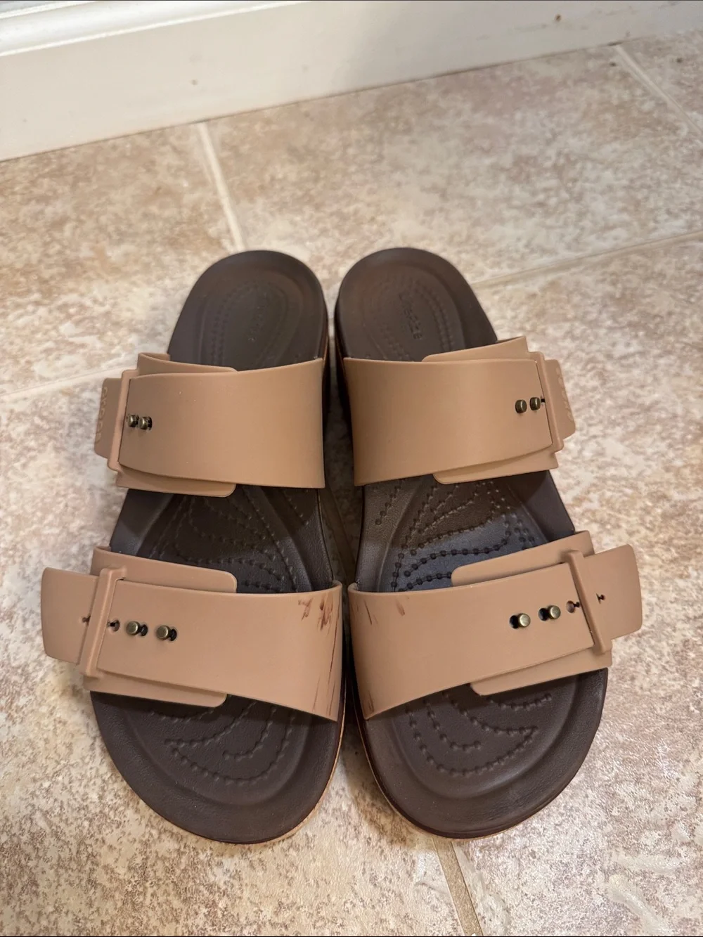 CROCS Brooklyn Buckle Platform Sandals - Picture 4 of 5